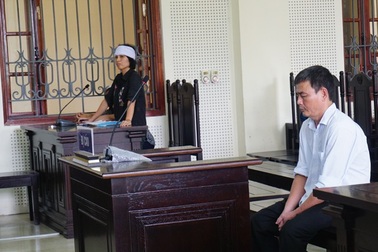 “Nồi da nấu thịt” trong đám giỗ