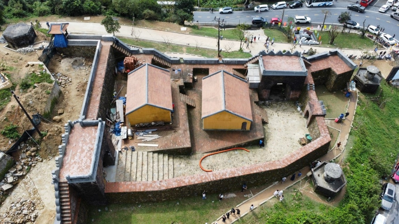 HV2.jpg HV2.jpg