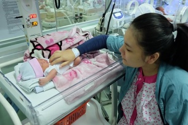 Thai nhi bị dây rốn quấn cổ 4 vòng thoát chết trong gang tấc