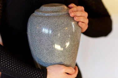 Tro cốt cô gái 24 tuổi tử vong ở Nhật Bản được đưa về Đắk Lắk an táng