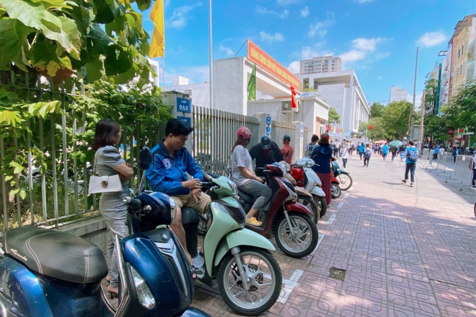 Hà Nội: Ra mắt thí điểm mô hình Cổng trường học an toàn giao thông - 3 Hà Nội: Ra mắt thí điểm mô hình Cổng trường học an toàn giao thông - 3