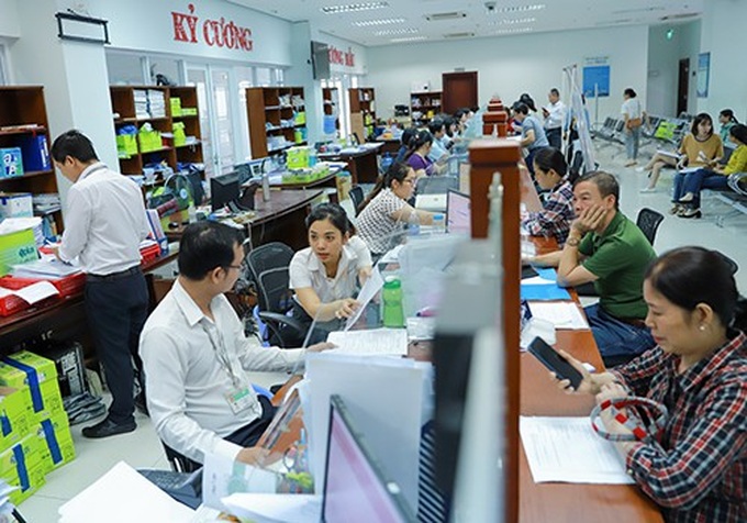 Đà Nẵng chi 11 tỷ đồng cho 24 cán bộ nghỉ hưu trước tuổi - Ảnh 1. Đà Nẵng chi 11 tỷ đồng cho 24 cán bộ nghỉ hưu trước tuổi - Ảnh 1.