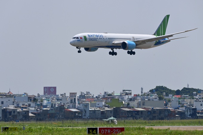 Chuyến bay đặc biệt của Bamboo Airways đón những “chiến binh sao vàng” của Đội tuyển Việt Nam về nước  - Ảnh 1.