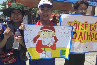 Hình vẽ ngộ nghĩnh động viên tinh thần sĩ tử