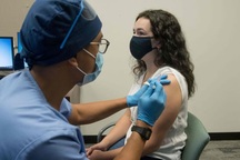 Mỹ phê duyệt vắc xin Covid-19 thứ hai