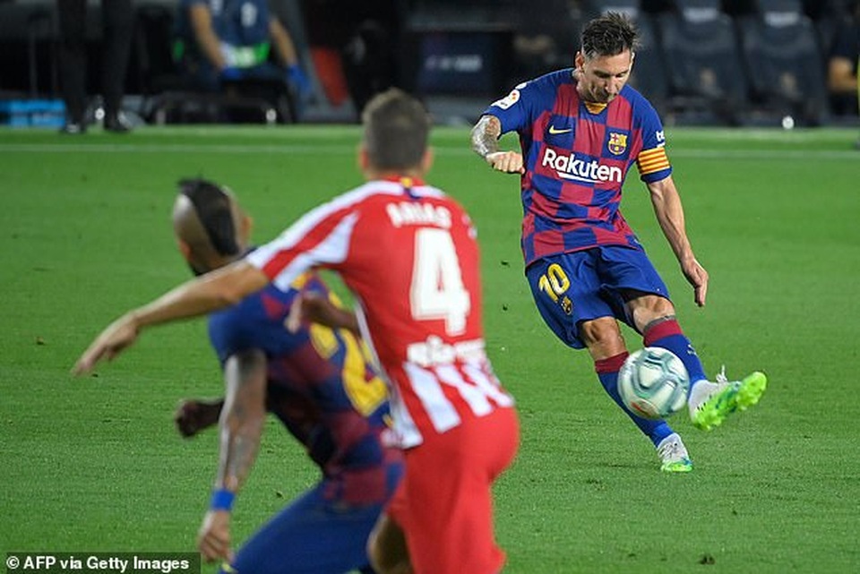 Messi ghi bàn, Barcelona hòa Atletico trong trận cầu có 3 quả penalty - 11 Messi ghi bàn, Barcelona hòa Atletico trong trận cầu có 3 quả penalty - 11