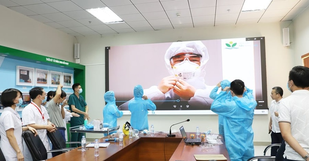Các bác sĩ Hà Nội xuất quân chi viện TPHCM chống dịch Covid-19 - 3 Các bác sĩ Hà Nội xuất quân chi viện TPHCM chống dịch Covid-19 - 3