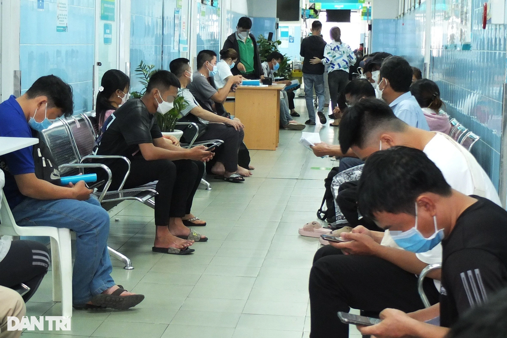 TPHCM: Hàng chục quý ông vô sinh nhiễm vi khuẩn gây bệnh đường tình dục - 1 TPHCM: Hàng chục quý ông vô sinh nhiễm vi khuẩn gây bệnh đường tình dục - 1
