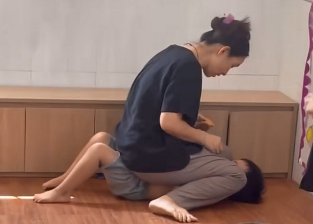 Làm rõ vụ cô giáo lớp mầm non bạo hành bé trai ở TPHCM - 1 Làm rõ vụ cô giáo lớp mầm non bạo hành bé trai ở TPHCM - 1