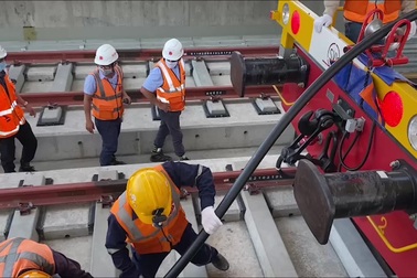 Triển khai cấp điện cho toàn tuyến metro số 1