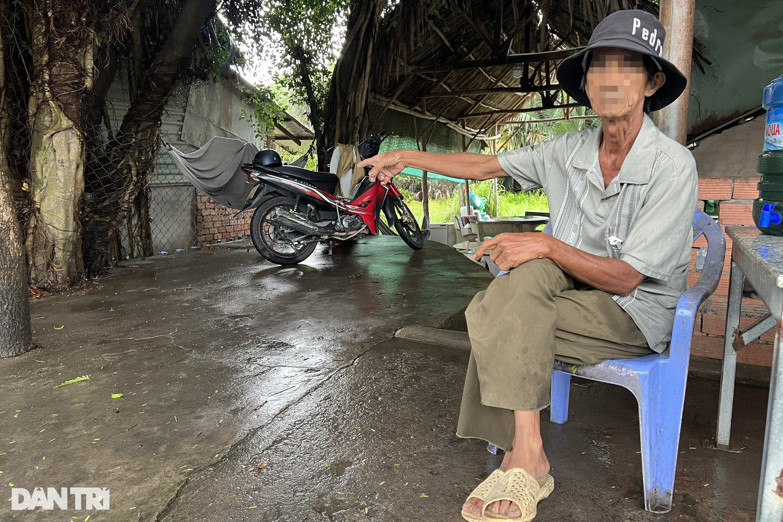 Người đàn ông treo cổ trước giờ thi hành án: Nhân chứng lên tiếng - 1 Người đàn ông treo cổ trước giờ thi hành án: Nhân chứng lên tiếng - 1