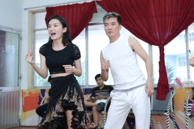 Mr.Đàm "nhọc nhằn" tập nhảy