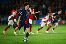 Ngôi sao PSG bị cổ động viên chê bai vì pha đá hỏng phạt đền tệ hại