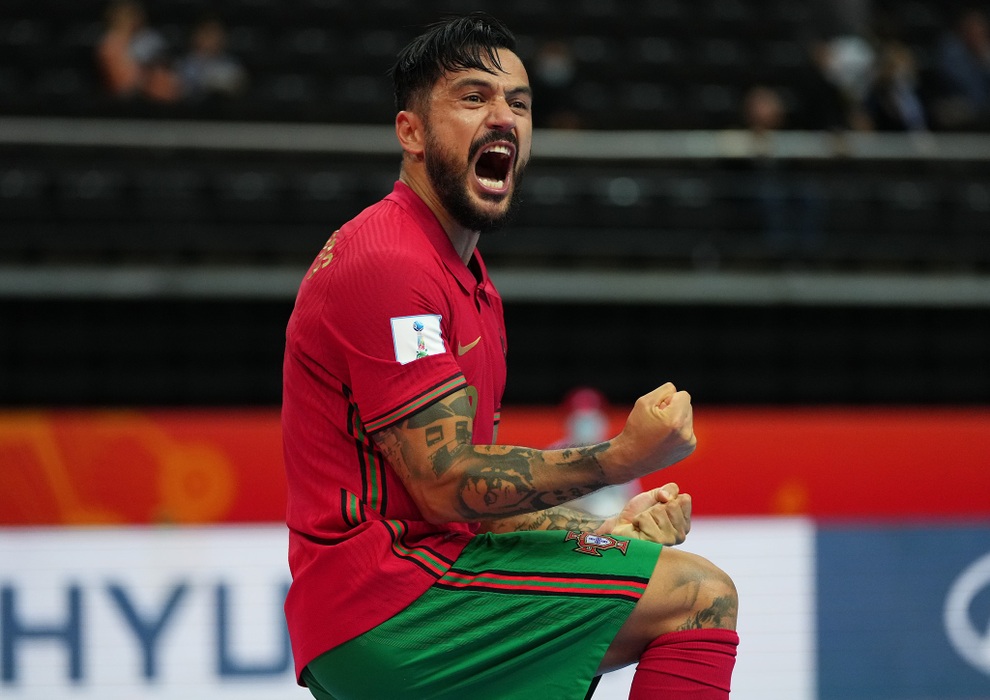 Thắng Kazakhstan, Bồ Đào Nha vào chung kết World Cup futsal gặp Argentina - 2 Thắng Kazakhstan, Bồ Đào Nha vào chung kết World Cup futsal gặp Argentina - 2