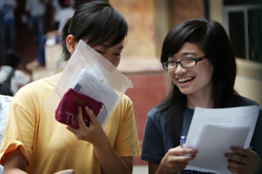 ĐH Kinh tế TPHCM có hệ ngoài ngân sách không?