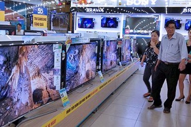 Tivi xịn mất giá 20 triệu đồng: Hàng tồn đầy kho, giá còn giảm nữa