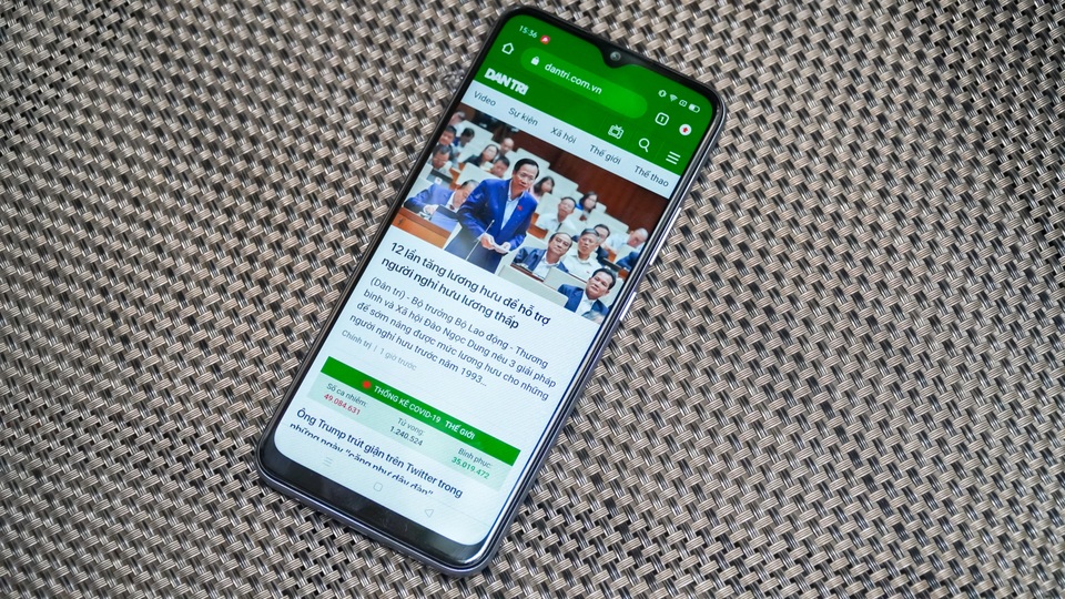 Đánh giá Realme C15: Pin tốt, hiệu năng và máy ảnh ở mức trung bình - 7 Đánh giá Realme C15: Pin tốt, hiệu năng và máy ảnh ở mức trung bình - 7