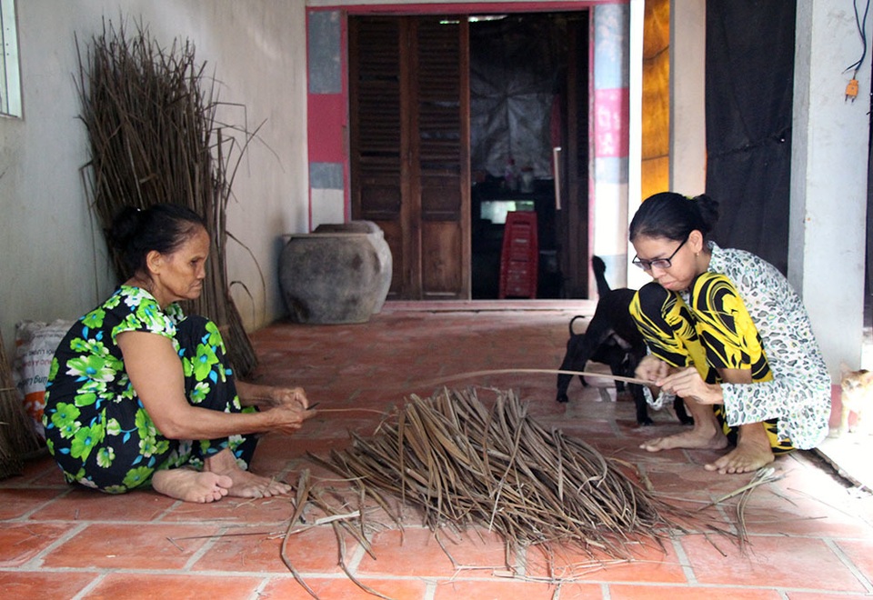Cô gái miền Tây khổ vì chiều cao 2m, không có bạn chơi cùng - 4 Cô gái miền Tây khổ vì chiều cao 2m, không có bạn chơi cùng - 4