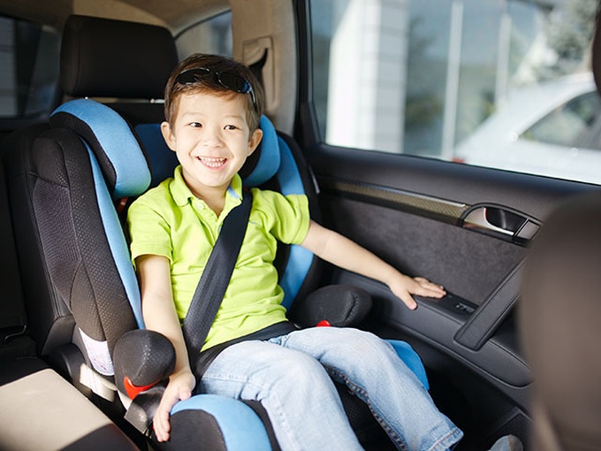Cần luật hóa quy định về thiết bị an toàn cho trẻ khi ngồi trên ô tô (Ảnh minh hoạ) 