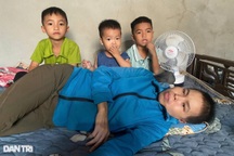 Cảnh cùng quẫn của gia đình vợ ung thư, chồng trầm cảm và 3 con thơ