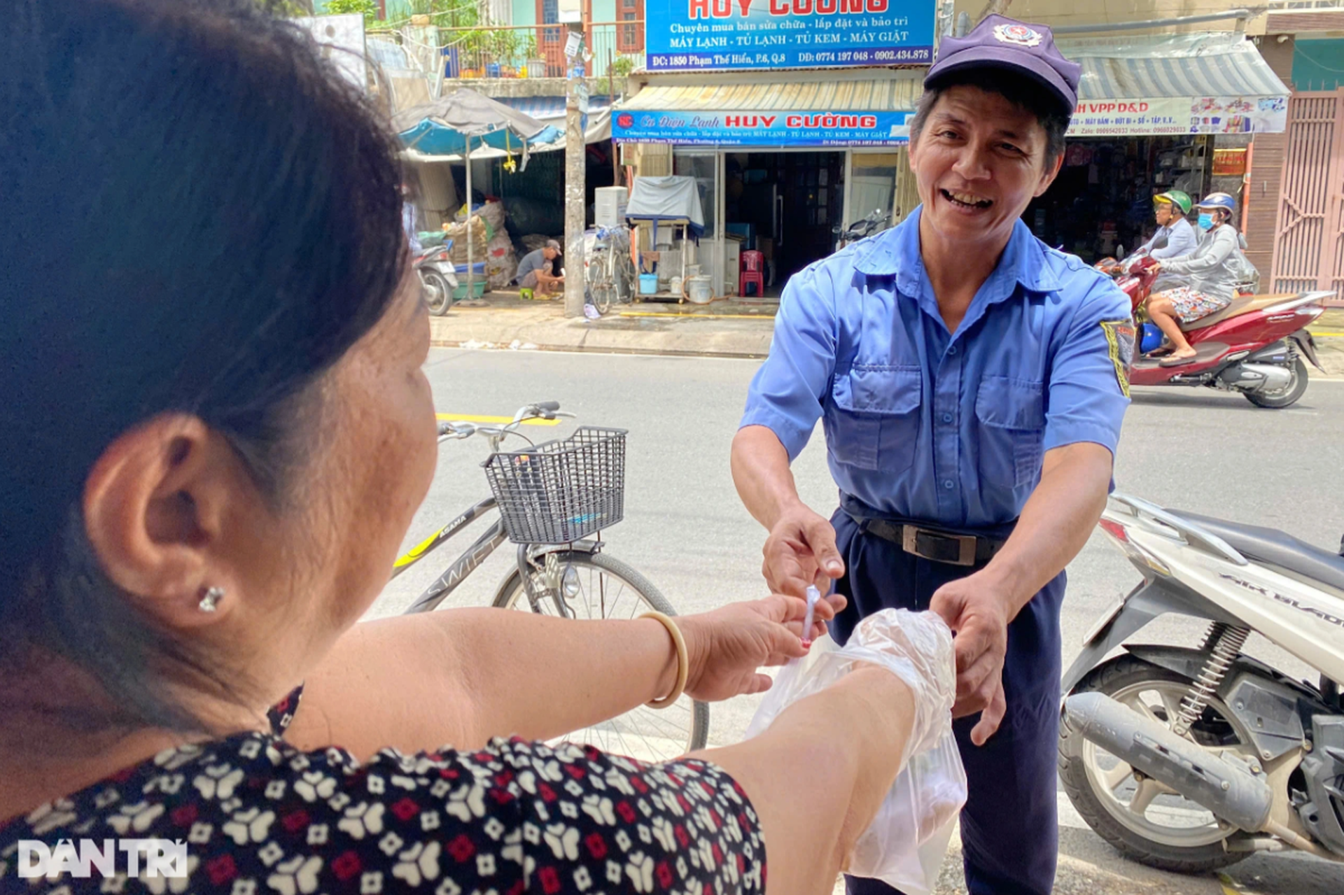 Những giọt nước mắt chảy xuôi trong ngày 20/10 - 14 Những giọt nước mắt chảy xuôi trong ngày 20/10 - 14