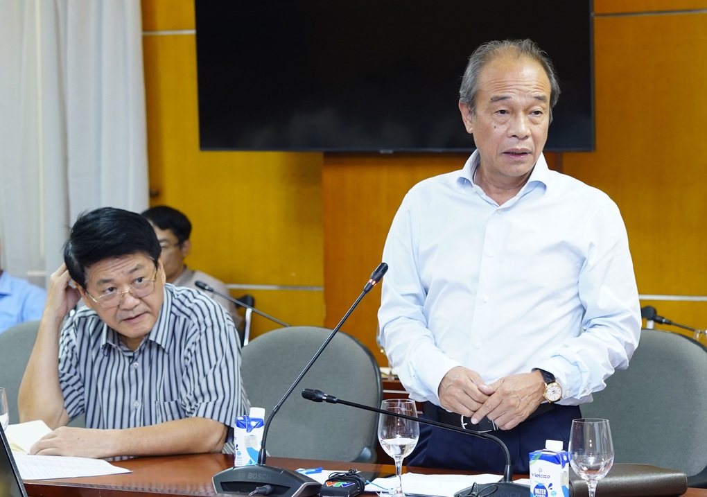Bất ngờ với đề xuất... bù lỗ cho chủ cây xăng - 2 Bất ngờ với đề xuất... bù lỗ cho chủ cây xăng - 2