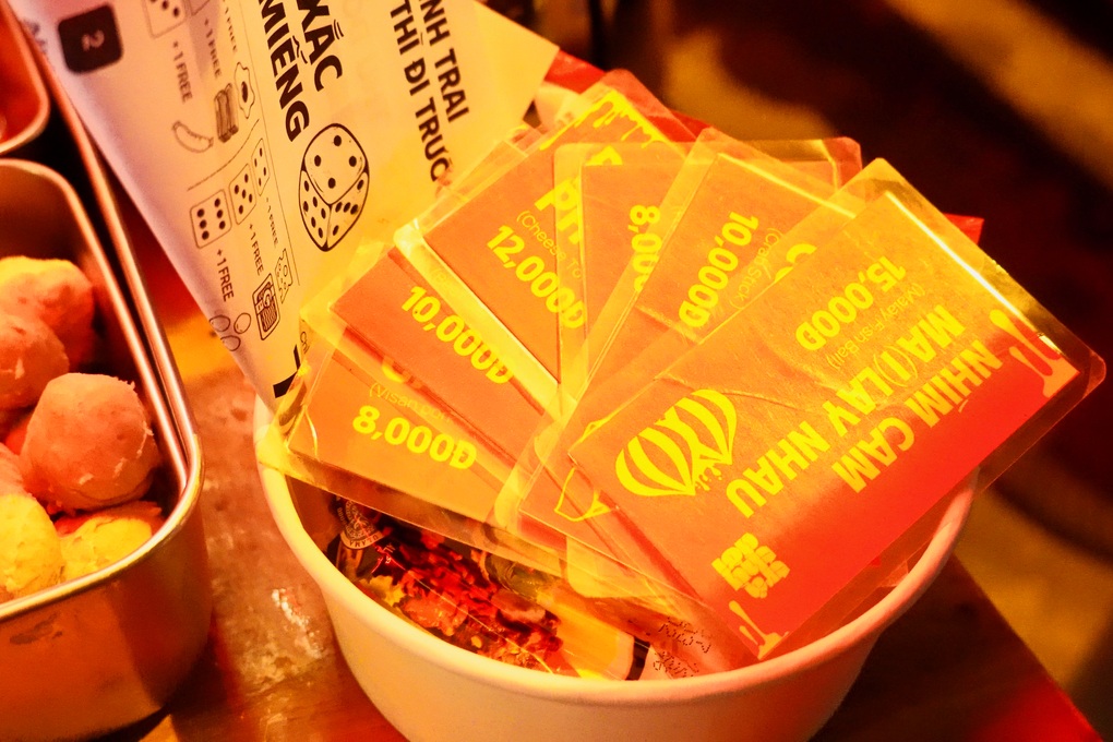 Нічна локшина  Quán mì đêm “Trả thù đời” gây sốt giới trẻ TPHCM vì cách gọi món kỳ lạ - 3