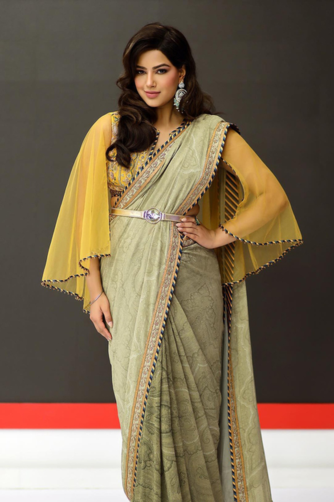 Hoa hậu Hoàn vũ 2021 được khen mặc đẹp và quyến rũ hơn dù mũm mĩm - 10 Hoa hậu Hoàn vũ 2021 được khen mặc đẹp và quyến rũ hơn dù mũm mĩm - 10