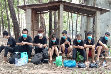 9 người Trung Quốc nhập cảnh trái phép âm tính lần 1 với SARS-CoV-2