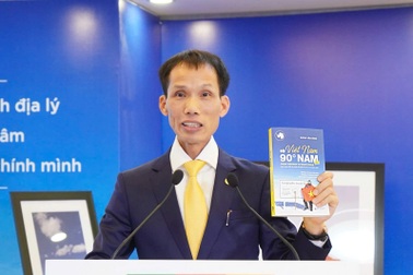 “Từ Việt Nam đến 90° Nam”: Hành trình chinh phục Cực Nam của một người Việt