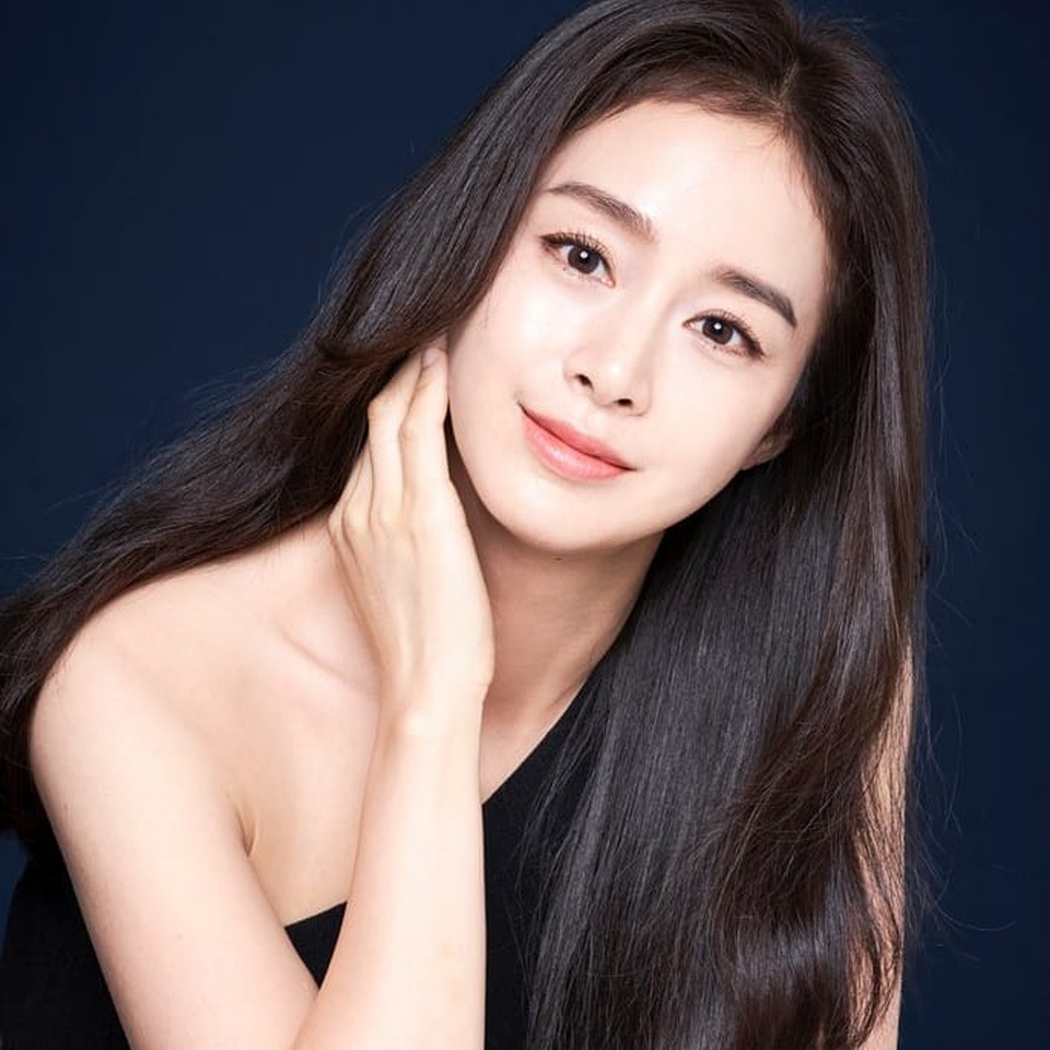 “Gái hai con” Kim Tae Hee “đốn tim” cộng đồng mạng với nhan sắc ngọt ngào - 3 “Gái hai con” Kim Tae Hee “đốn tim” cộng đồng mạng với nhan sắc ngọt ngào - 3