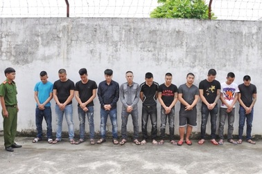 Điều tra làm rõ vụ hàng chục thanh niên 2 tỉnh mang hung khí hỗn chiến
