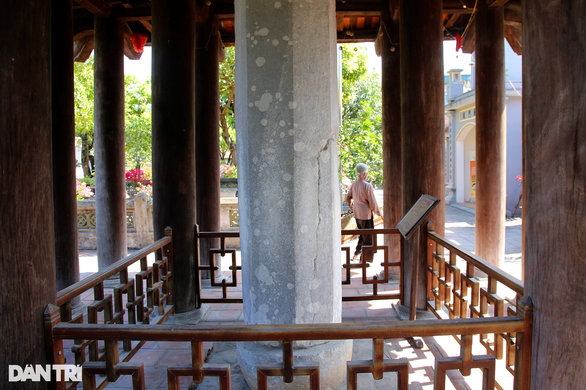 Khám phá những cột đá bí ẩn nghìn năm tuổi ở Việt Nam - 7 Khám phá những cột đá bí ẩn nghìn năm tuổi ở Việt Nam - 7