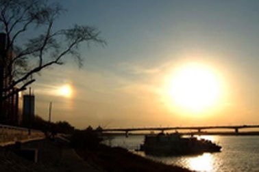 Hiện tượng “hai mặt trời” ở Trung Quốc   