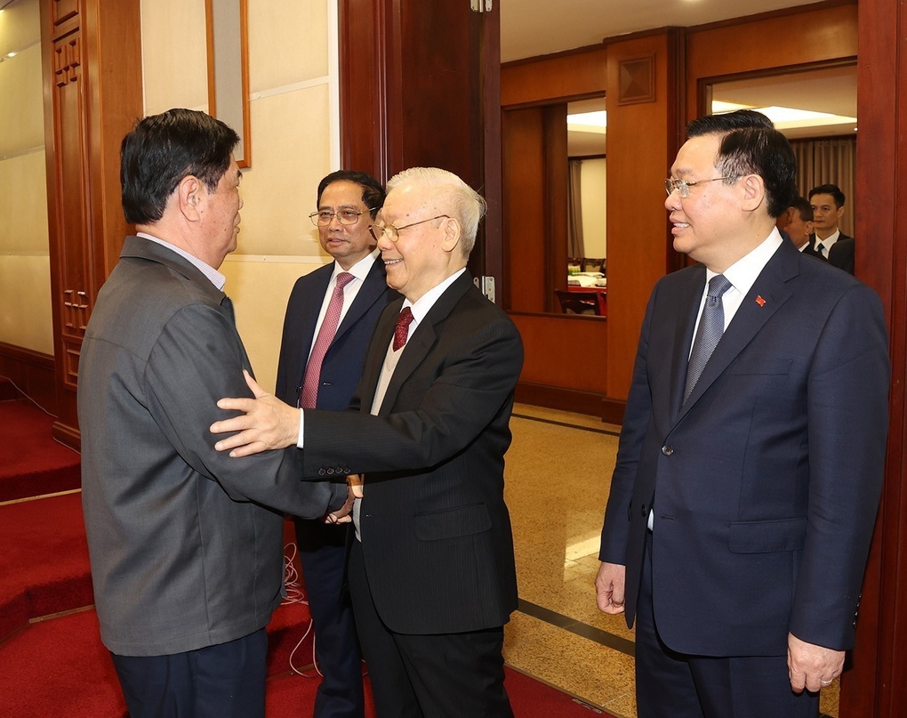 Hội nghị gặp mặt nguyên lãnh đạo cấp cao của Đảng, Nhà nước - 3 Hội nghị gặp mặt nguyên lãnh đạo cấp cao của Đảng, Nhà nước - 3