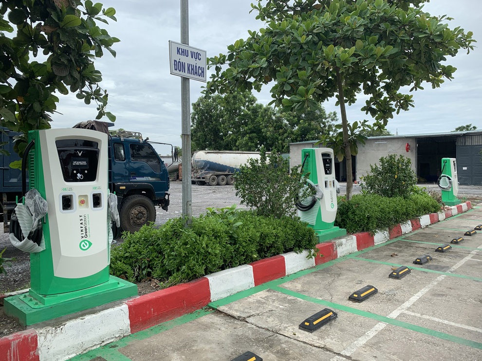 2.000 trạm sạc xe điện VinFast đang được triển khai như thế nào? - 7 2.000 trạm sạc xe điện VinFast đang được triển khai như thế nào? - 7
