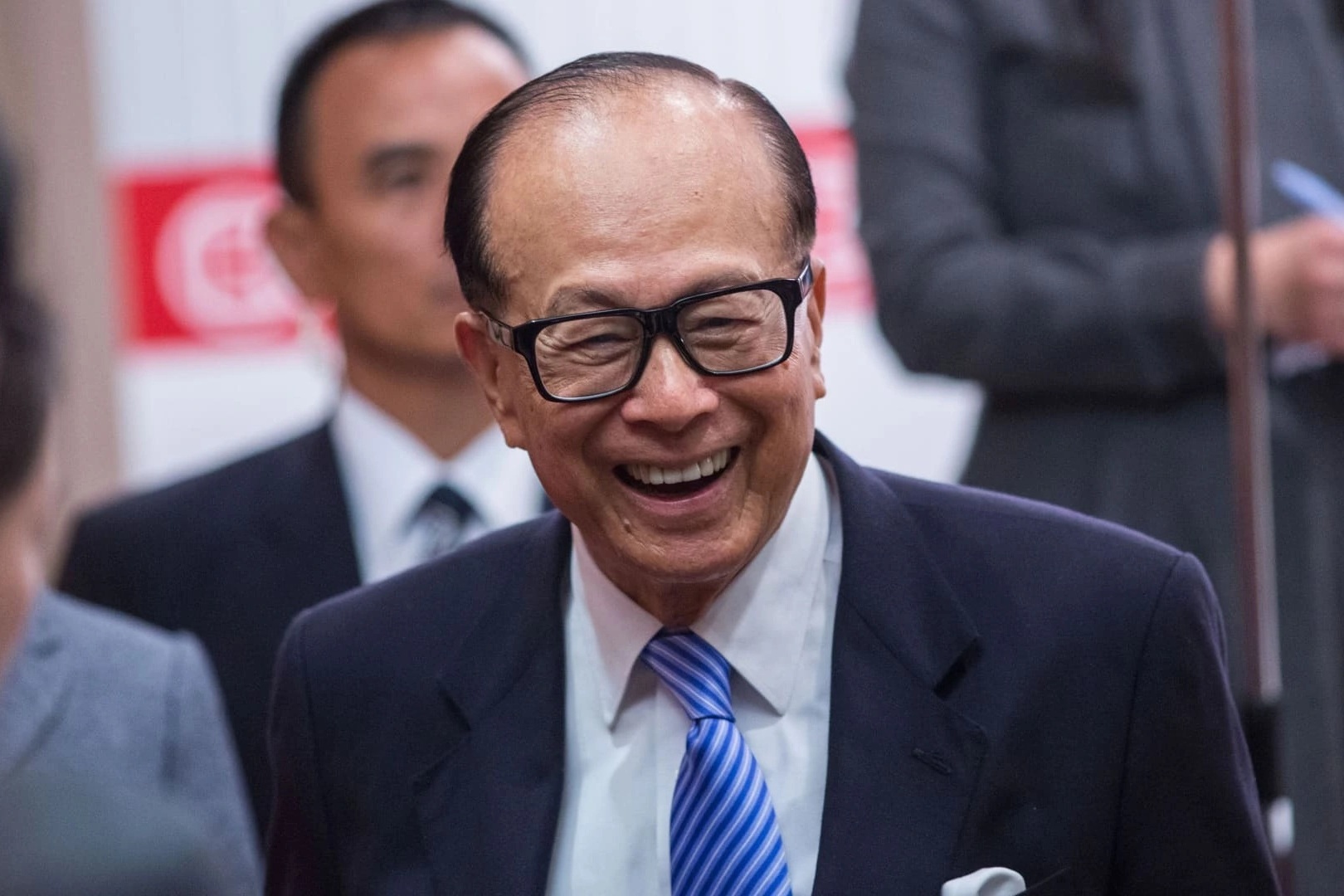 Ważne lekcje z życia miliardera Li Ka-shinga - 3 Những bài học ý nghĩa từ cuộc đời của tỷ phú Lý Gia Thành - 3