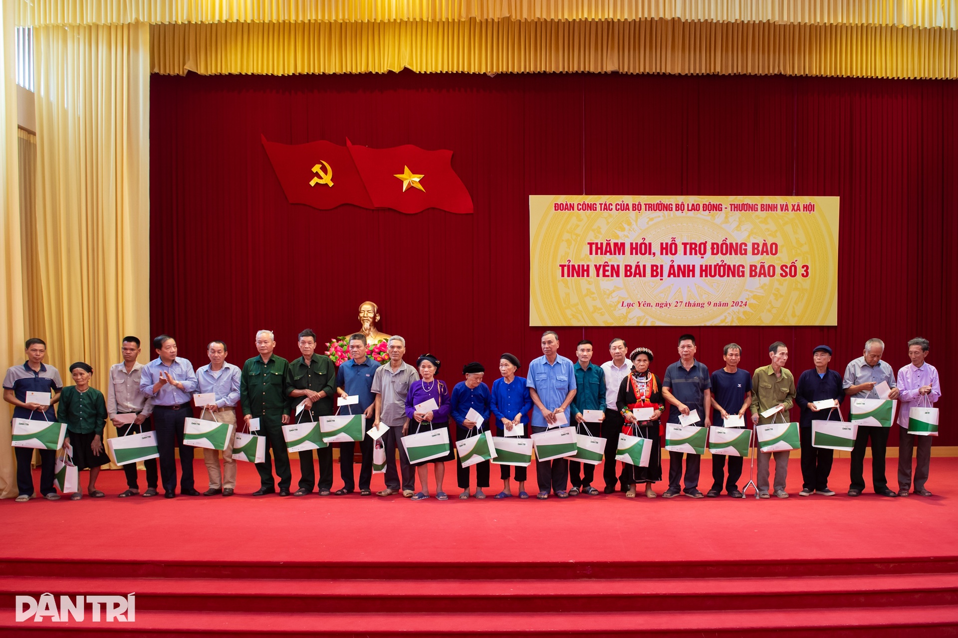 Không thể yên tâm khi người dân chưa có nơi ở, chưa có nhà để sống - 20 Không thể yên tâm khi người dân chưa có nơi ở, chưa có nhà để sống - 20
