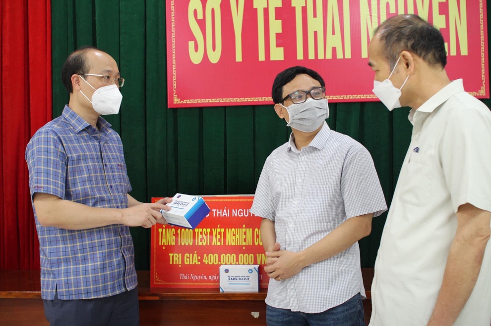 Đại học Thái Nguyên tặng 1.000 test xét nghiệm SARS-CoV-2 - 1 Đại học Thái Nguyên tặng 1.000 test xét nghiệm SARS-CoV-2 - 1