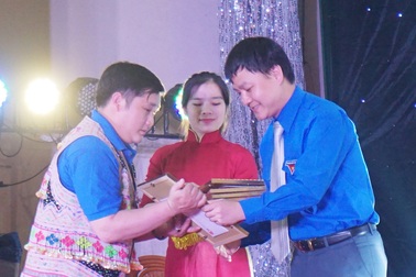 Tuyên dương 26 thanh niên tiêu biểu xứ Nghệ dịp 26/3