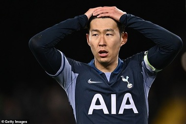 Son Heung Min dằn vặt bản thân sau trận thua đáng xấu hổ của Tottenham