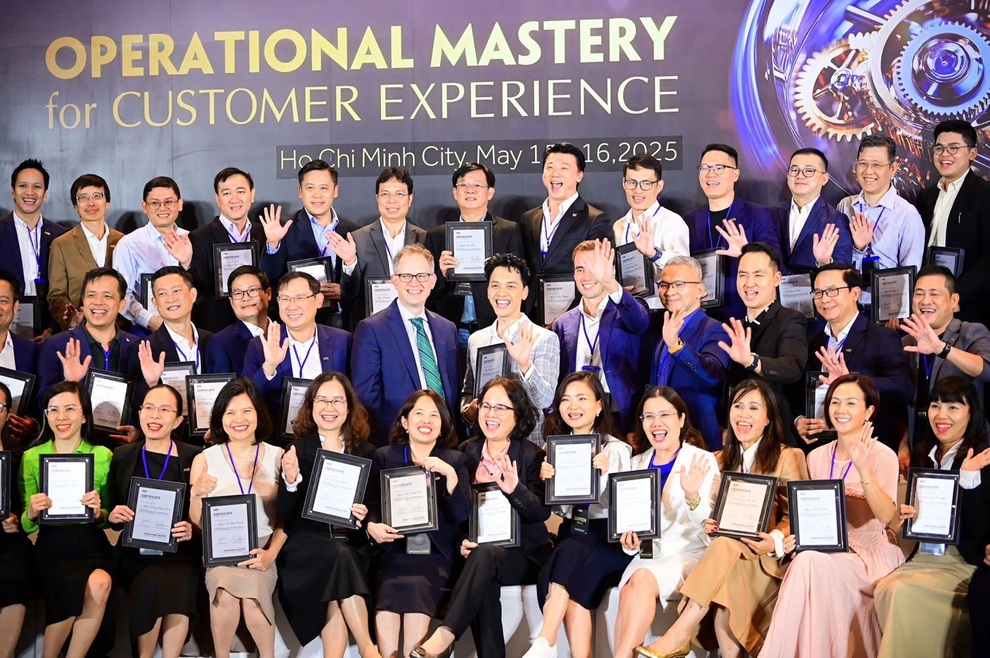 ACB Leadership Summit 2025: Khi lãnh đạo đồng lòng, tổ chức đi xa hơn - 3 ACB Leadership Summit 2025: Khi lãnh đạo đồng lòng, tổ chức đi xa hơn - 3