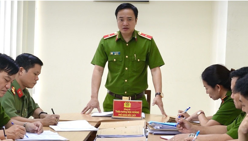 Thu giữ 9 tỷ đồng, 1,5 triệu USD trong đường dây rửa tiền ở TPHCM - 1 Thu giữ 9 tỷ đồng, 1,5 triệu USD trong đường dây rửa tiền ở TPHCM - 1