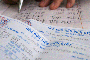 Sếp phó EVN: “Tăng giá điện, vợ tôi cũng kêu không hợp lý”