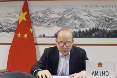 Đại sứ Trung Quốc đặt ngược biển tên tại Đại hội đồng Y tế Thế giới