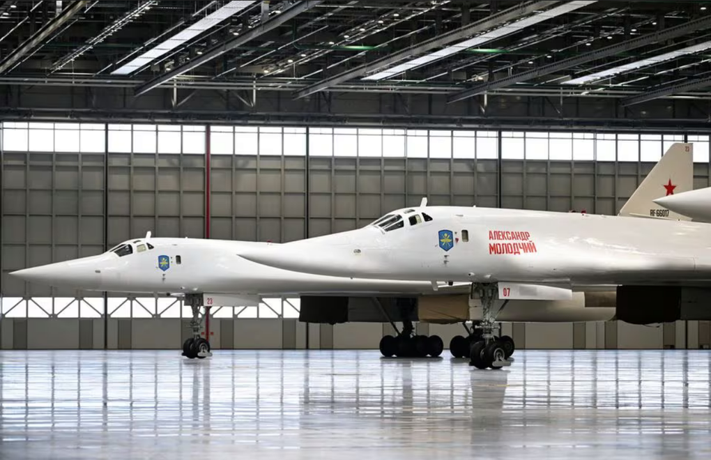 Ông Putin bay trên máy bay ném bom Tu-160M, gửi thông điệp tới phương Tây - 1 Ông Putin bay trên máy bay ném bom Tu-160M, gửi thông điệp tới phương Tây - 1