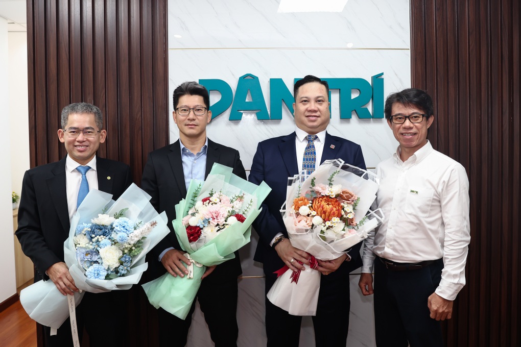 ក្នុងរយៈពេលប្រហែល 3 ឆ្នាំ ធនាគារនឹងមានមនុស្សយន្តជាច្រើន - ១ Khoảng 3 năm nữa, ngân hàng sẽ có nhiều robot - 1