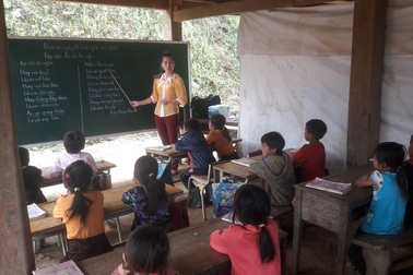 "Trường của chúng em sập mất rồi !"