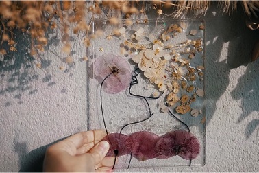 Mê mẩn những tác phẩm từ hoa khô đẹp như tranh vẽ của cô gái Việt