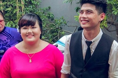 Thích thú với ảnh ăn hỏi của cặp đôi "đũa lệch"